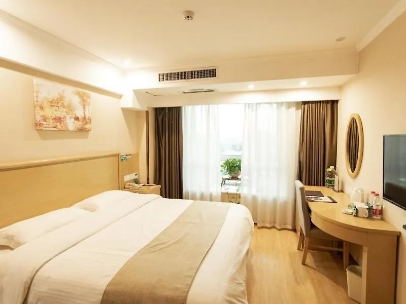Szálloda Greentree Inn Henan Zhumadian Xincai Yueliang Bay Business Hotel.