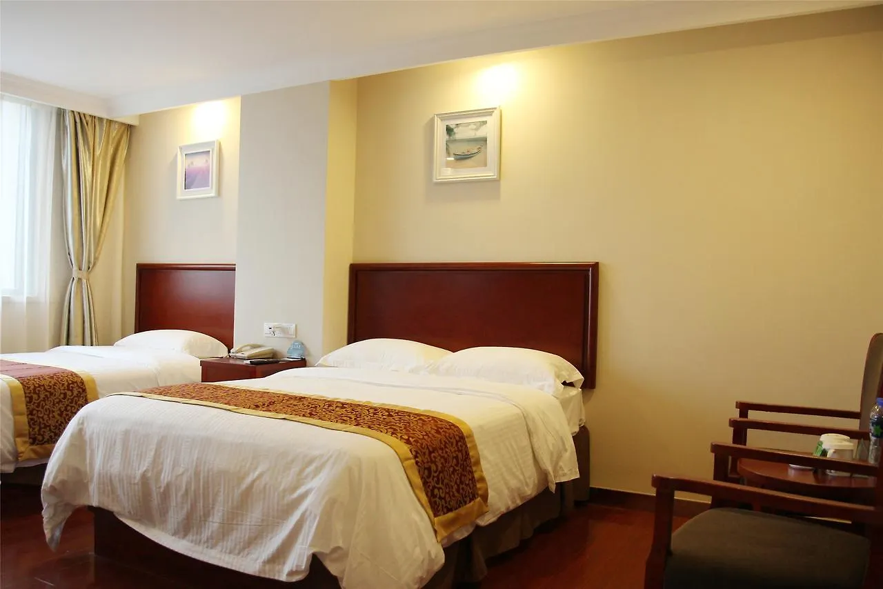 Szálloda Greentree Inn Henan Zhumadian Xincai Yueliang Bay Business Hotel.